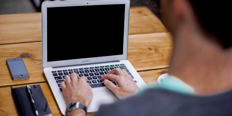 西安特色便民市场探访：传统集市烟火气与现代便利店效率的完美融合